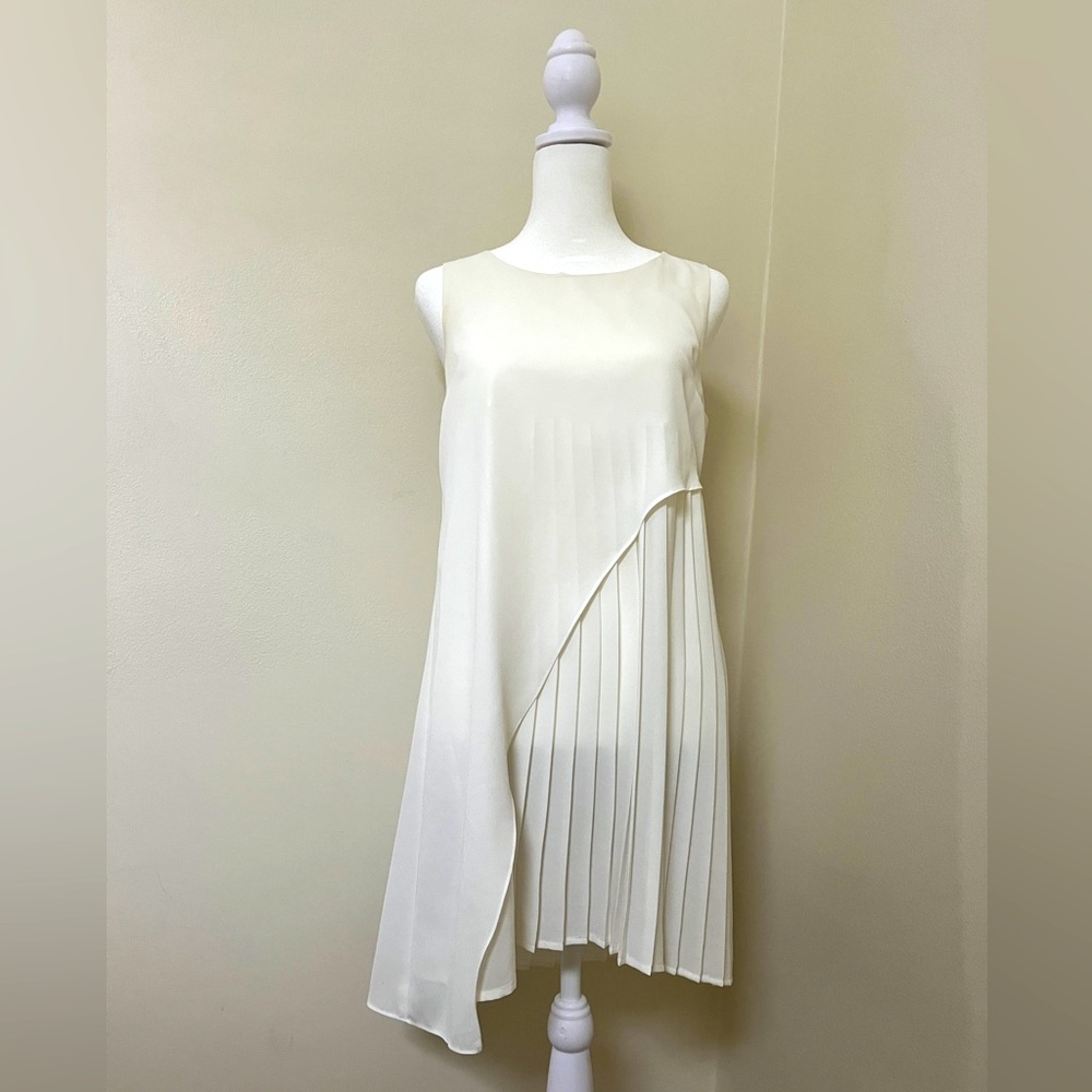 Sparkle & Fade white mini dress 
Size Small